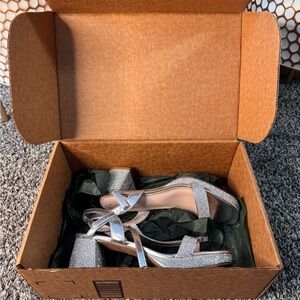 Dream Pairs Glittery Silver Sandals